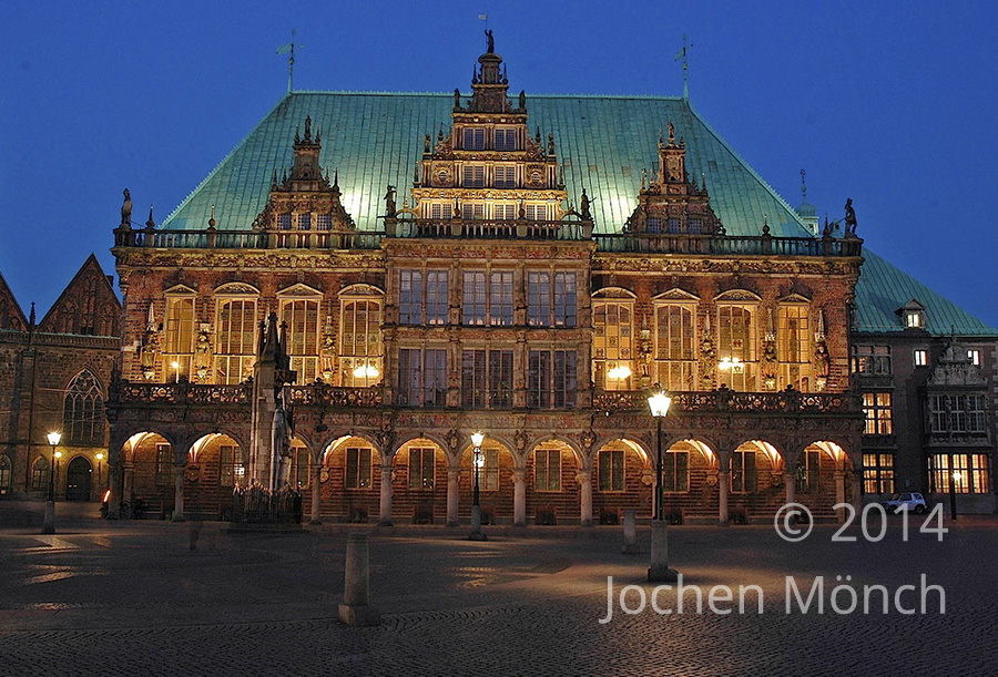 Bremer Rathaus bei Nacht